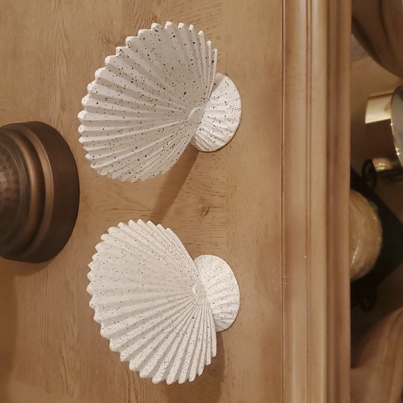 Ceramic Table Decor - Picture 7 of 7